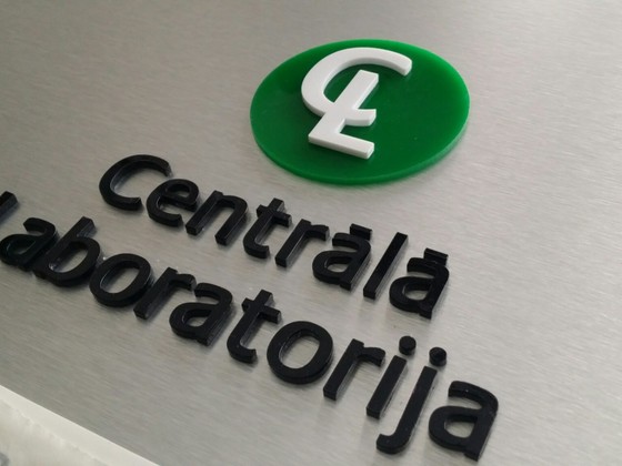 CL logo uz plasnite (1)