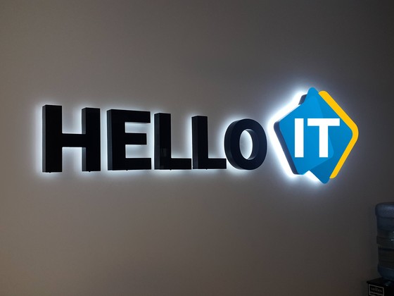 HelloIT led logo  CerosLV (3)