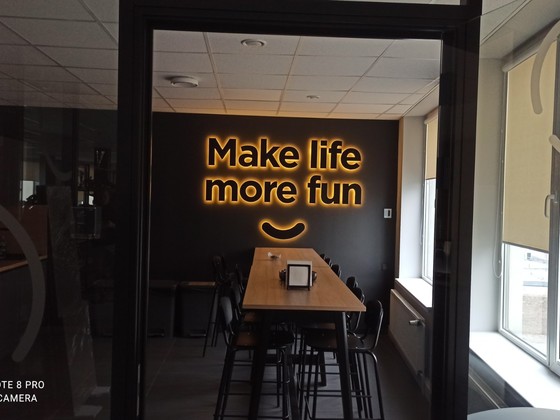 letters make life with LED (1)