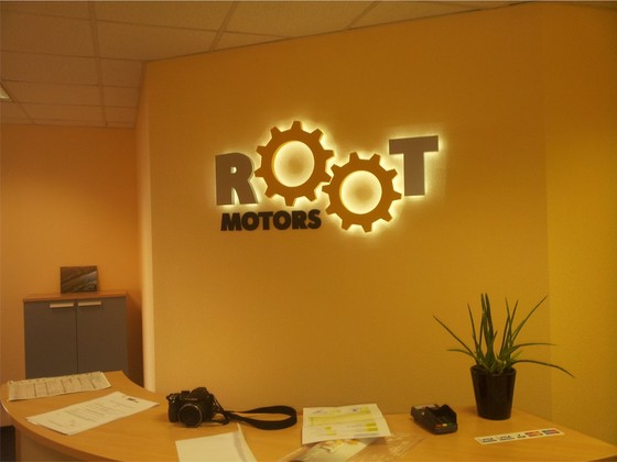 root motors_LED logo