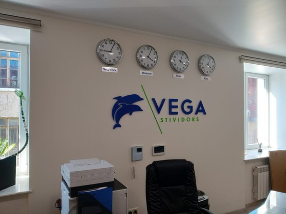 Vega stividor akrila logo (1)