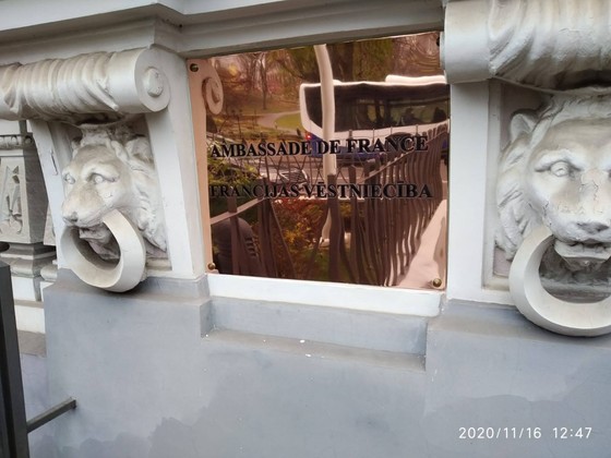 Misiņš plaksnīte Francijas vestniecība LR Ceros.LV